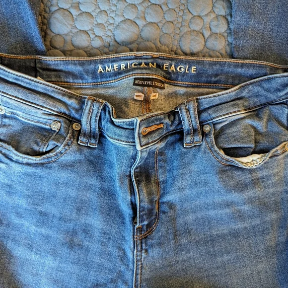 AE Low Rise Flare Jeans 10L - Picture 3 of 6